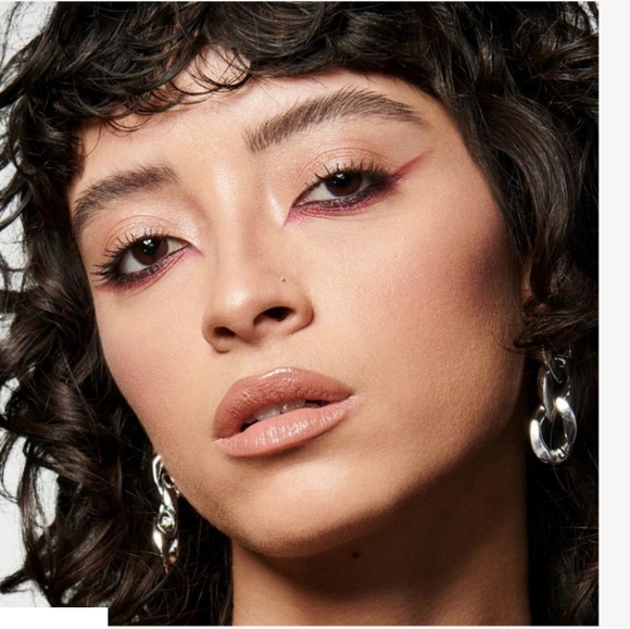 Meet your Posher, Christen - Picture 1 of 1